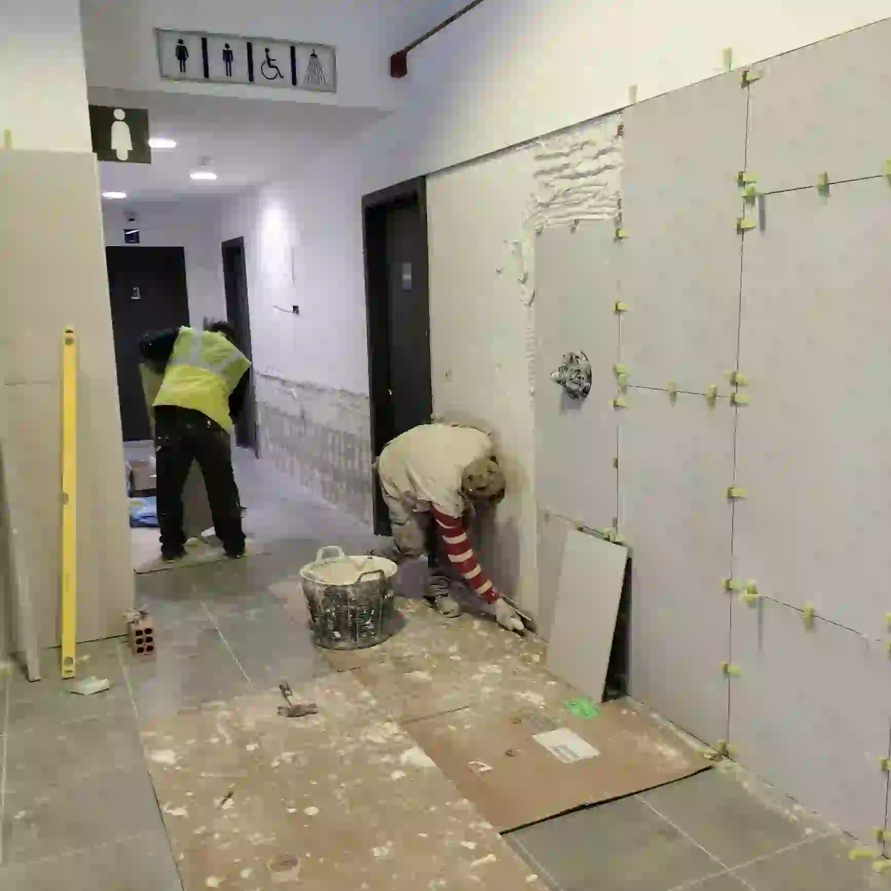 Equipo Santa Fe trabajando en obra