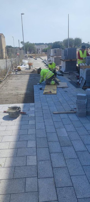 Pavimentación exterior · Barcelona · 2025