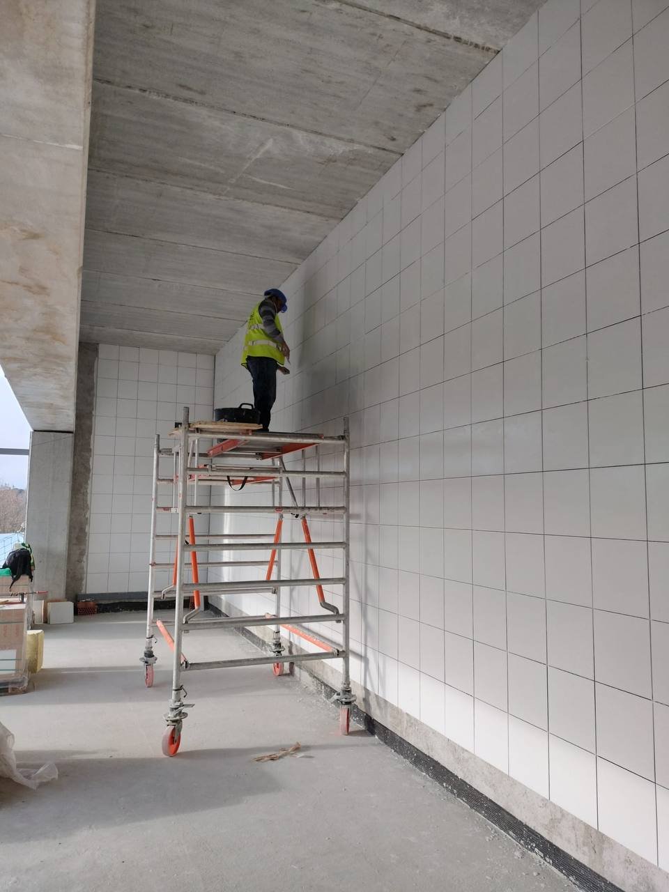 Azulejos mural obra pública · Barcelona · 2025