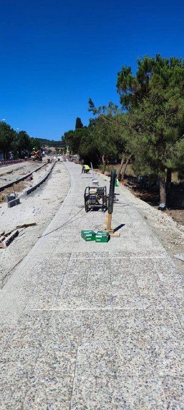 Camino pavimentado · Barcelona · 2025